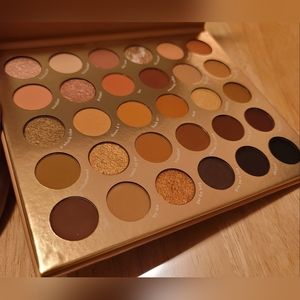 BRAND NEW ESSENTIAL 30 SHADES EYESHADOW PALETTER